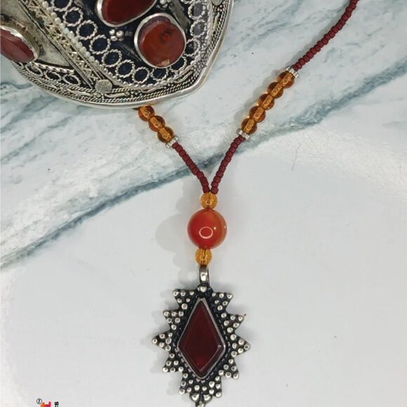 Black Friday Beaded Chain Pendant Necklace with Cuff Bracelet - Picture 2 of 7